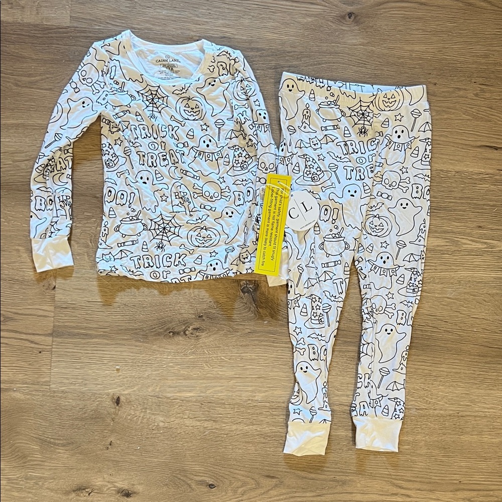 Caden Lane Kids Halloween Pajama Set - White and Black